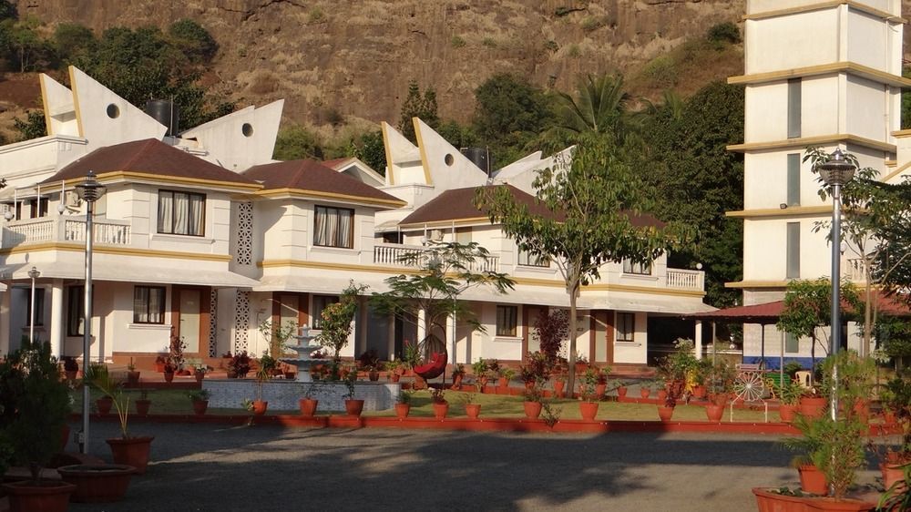 Sereniity Resort Lonavala Bagian luar foto