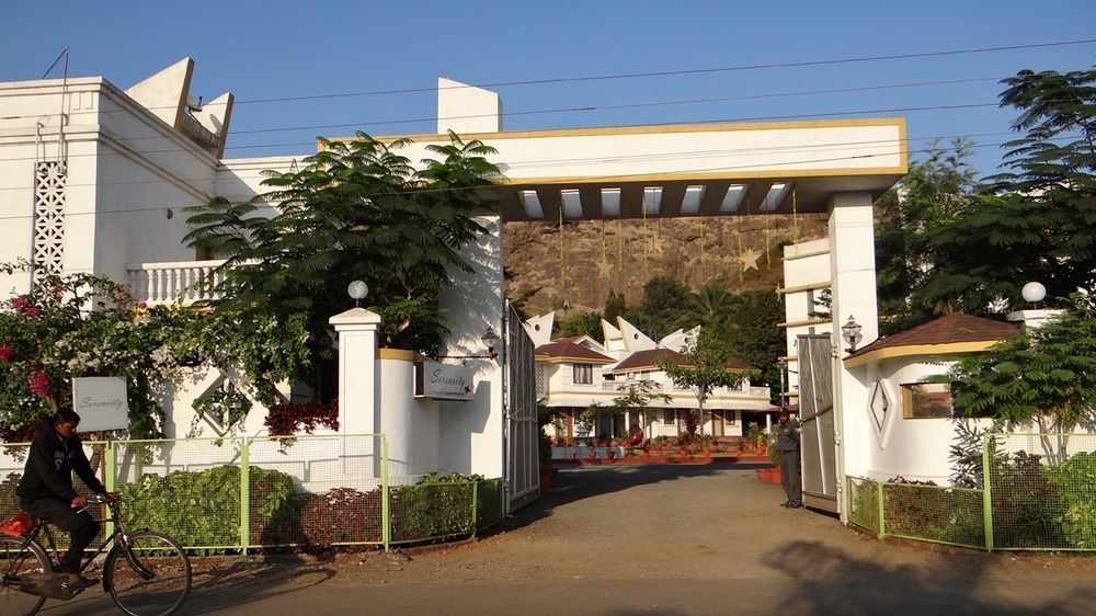 Sereniity Resort Lonavala Bagian luar foto
